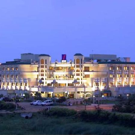 Empires Hotel Paradip Garh Экстерьер фото