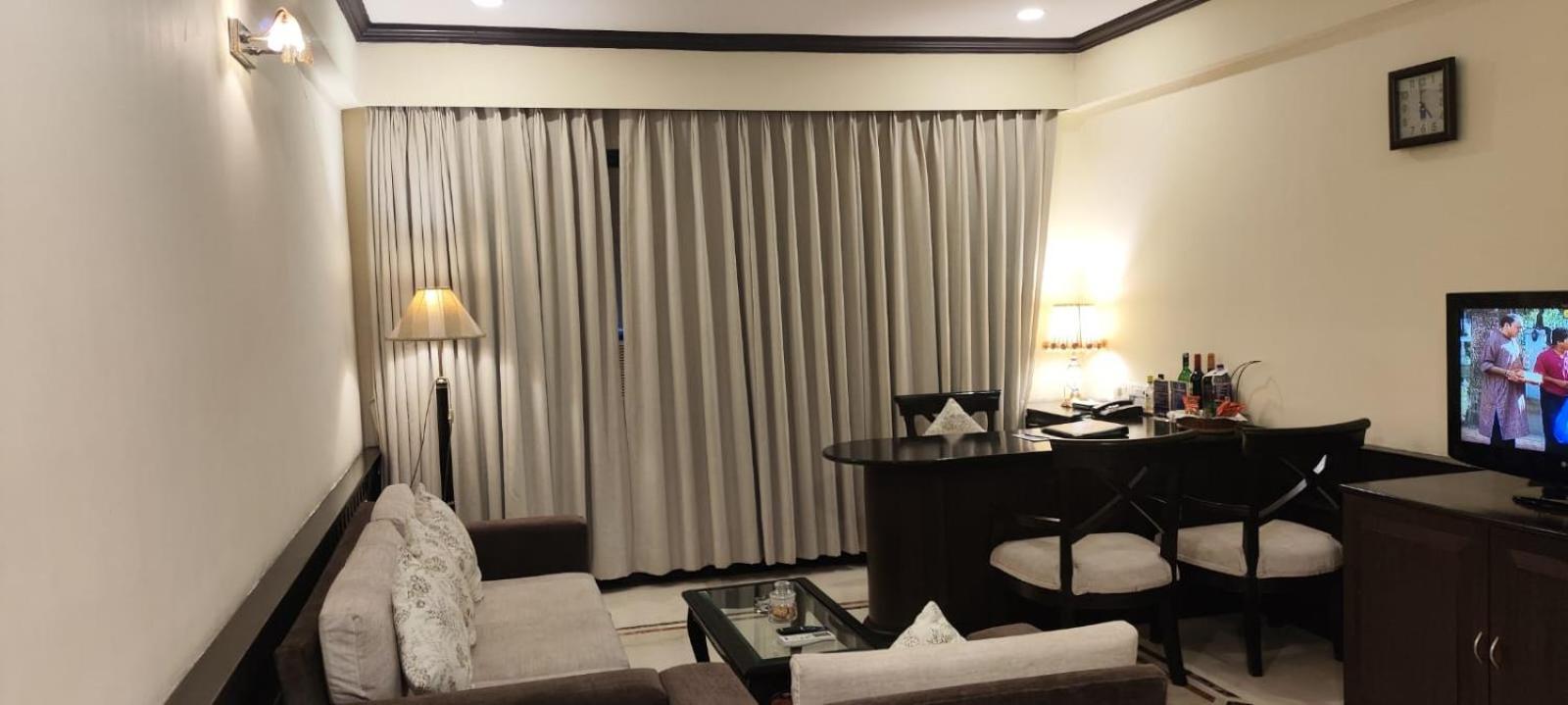 Empires Hotel Paradip Garh Экстерьер фото