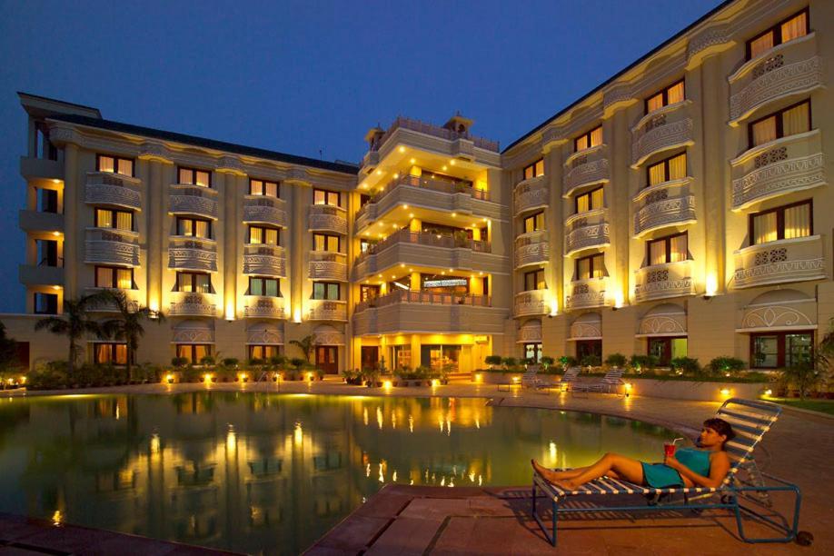 Empires Hotel Paradip Garh Экстерьер фото