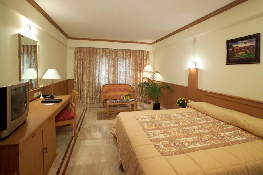 Empires Hotel Paradip Garh Экстерьер фото