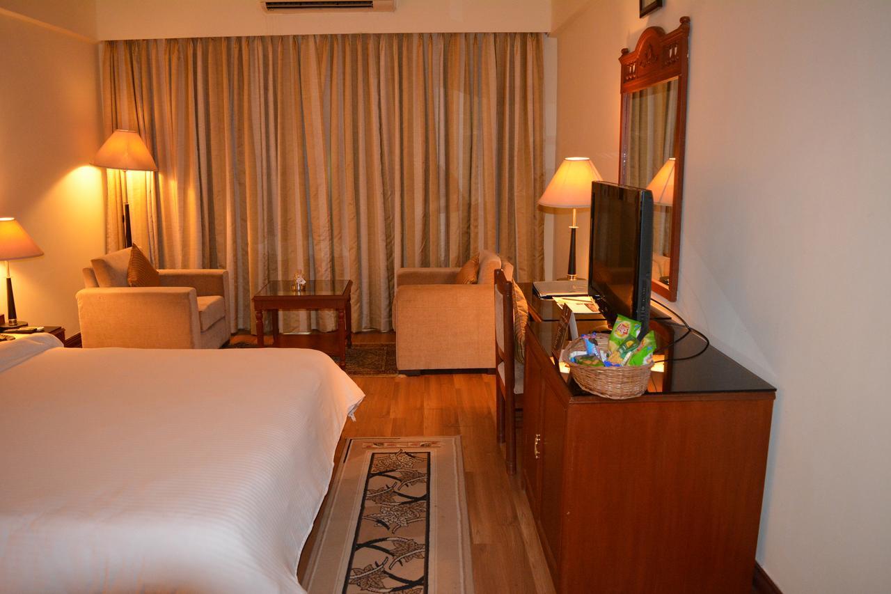 Empires Hotel Paradip Garh Номер фото