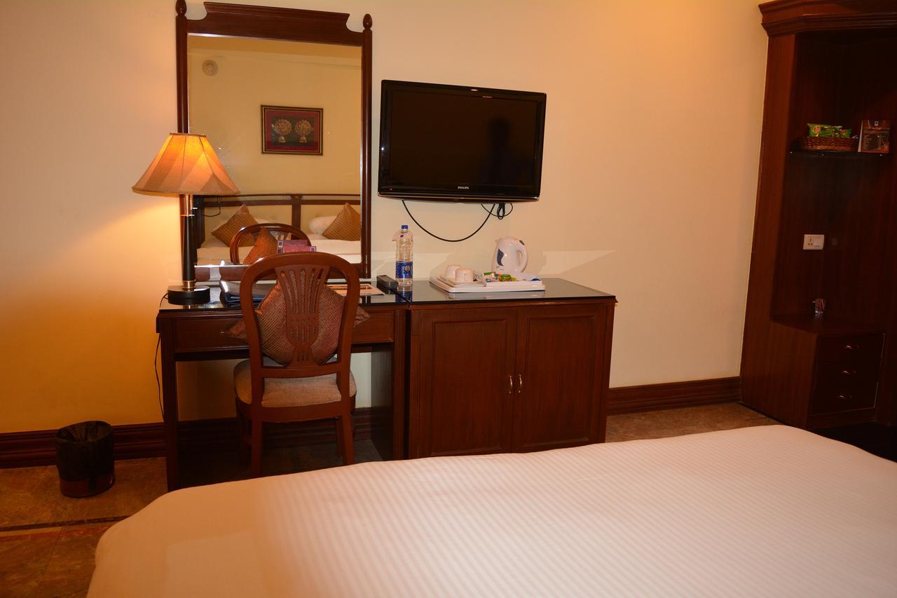 Empires Hotel Paradip Garh Номер фото
